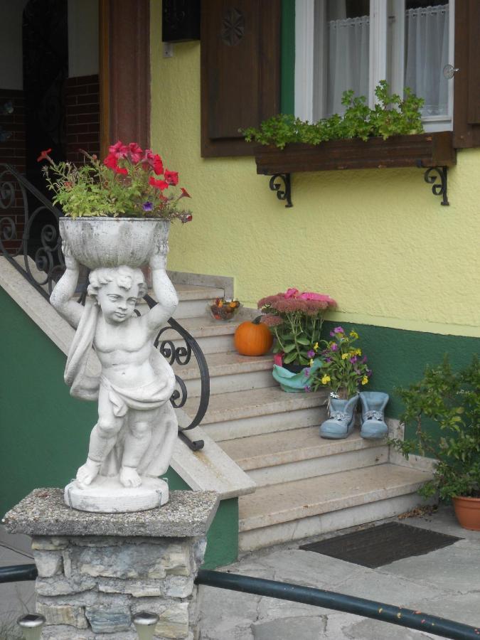 Haus Zur Linde Hotel วาไกรน์ ภายนอก รูปภาพ